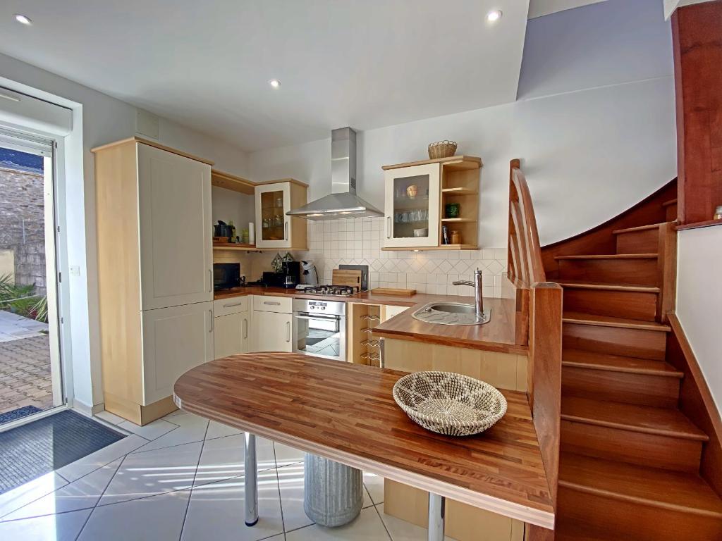 RÉF 334 RIANTEC maison de pêcheur avec terrasse photo 3