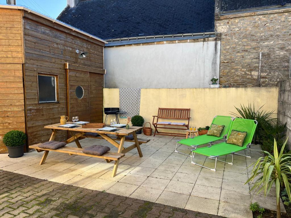 RÉF 334 RIANTEC maison de pêcheur avec terrasse photo 1
