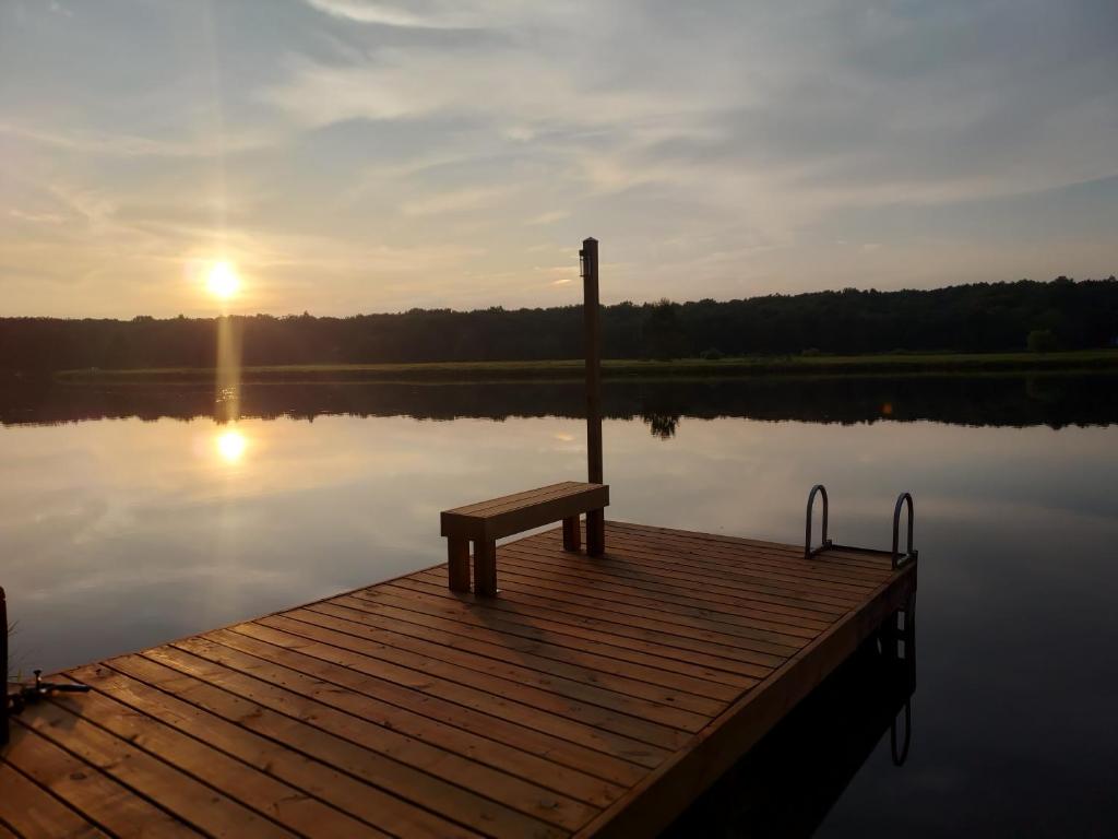 POCONOS BRAND NEW LAKEFRONT Oasis 1 ACRE, HOTTUB GAMEROOM FIREPITS TALK ABOUT PRIVACY photo 1