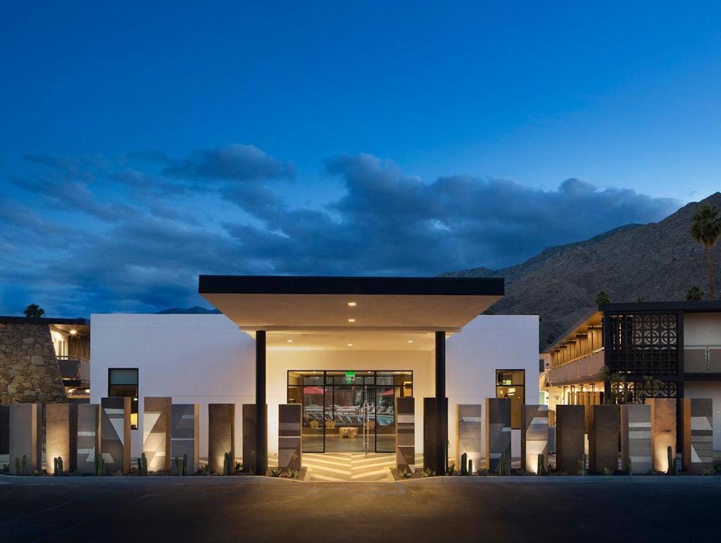 V Palm Springs image