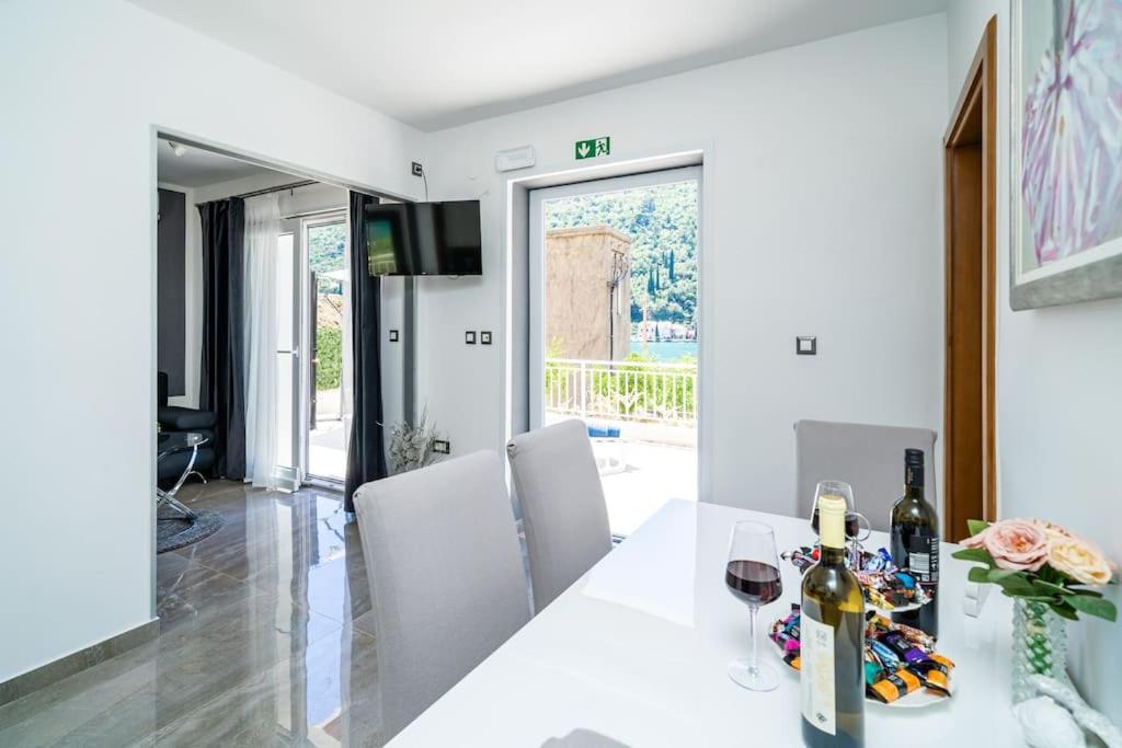 Silver Deluxe, Sea View Apt.2+1, Private Parking photo 1