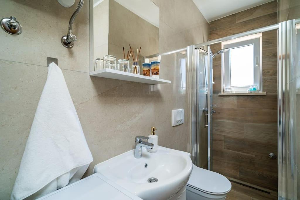 Silver Deluxe, Sea View Apt.2+1, Private Parking photo 3