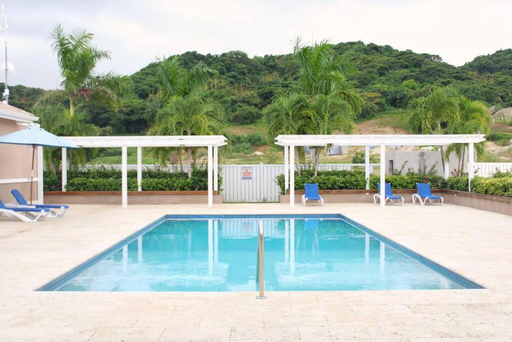 CasaLamar Beachside Retreat photo 4