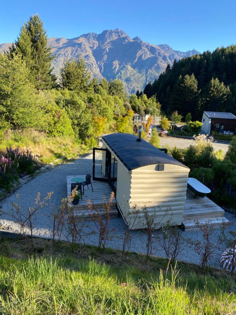 The Box Car with Outdoor Private Bath photo 2