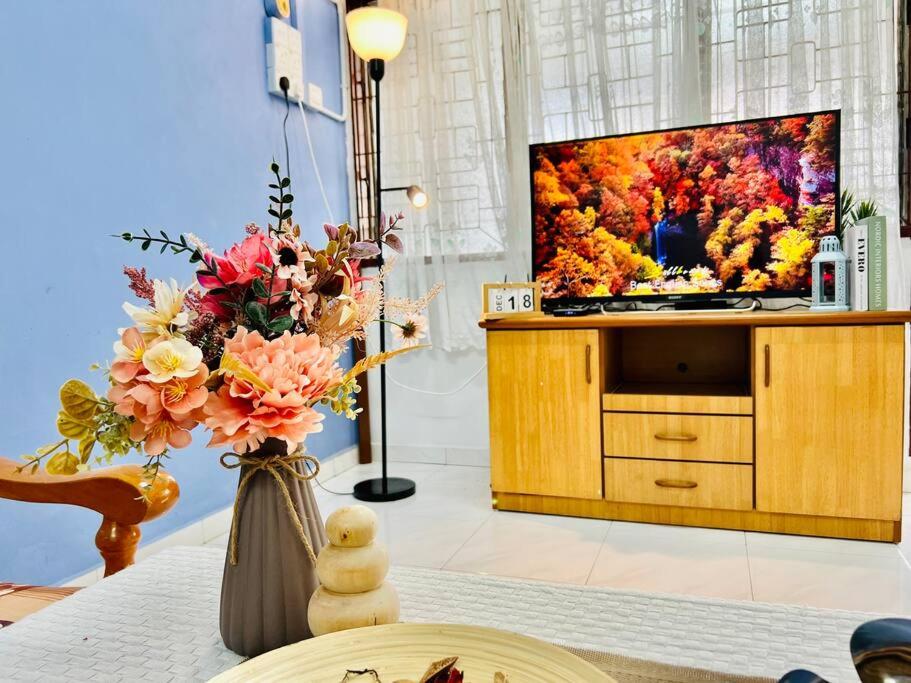 Banang BlueSky Homestay Batu Pahat 3Bedroom @14Pax photo 4