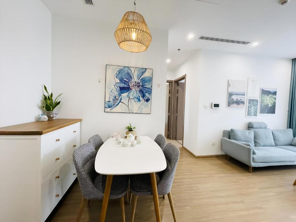 2BR Vinhomes Skylake Pham Hung Near Keangnam