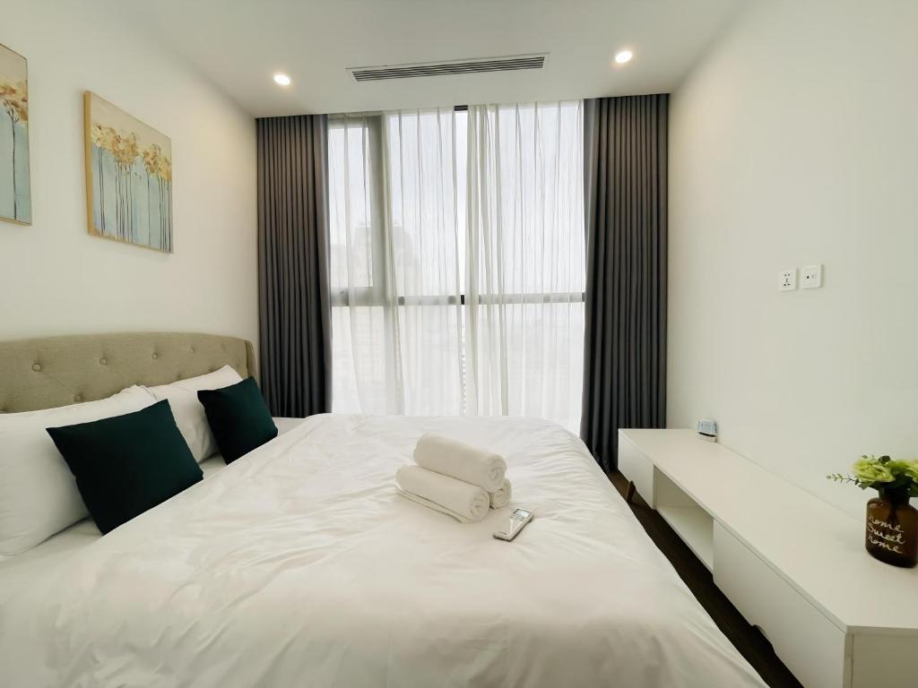 2BR Vinhomes Skylake Pham Hung Near Keangnam