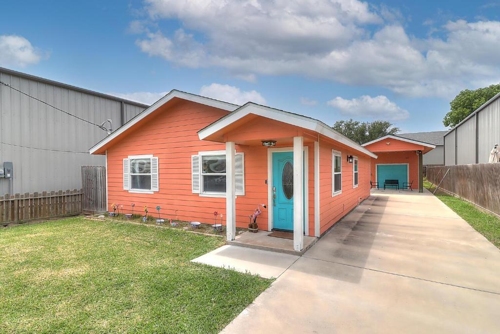 Jewel's Peace Of Paradise 2 Bedroom Home by Redawning image