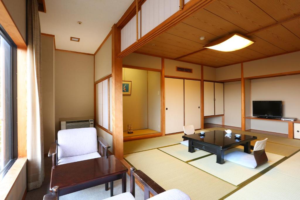 Motoyu Kosenkaku photo 1