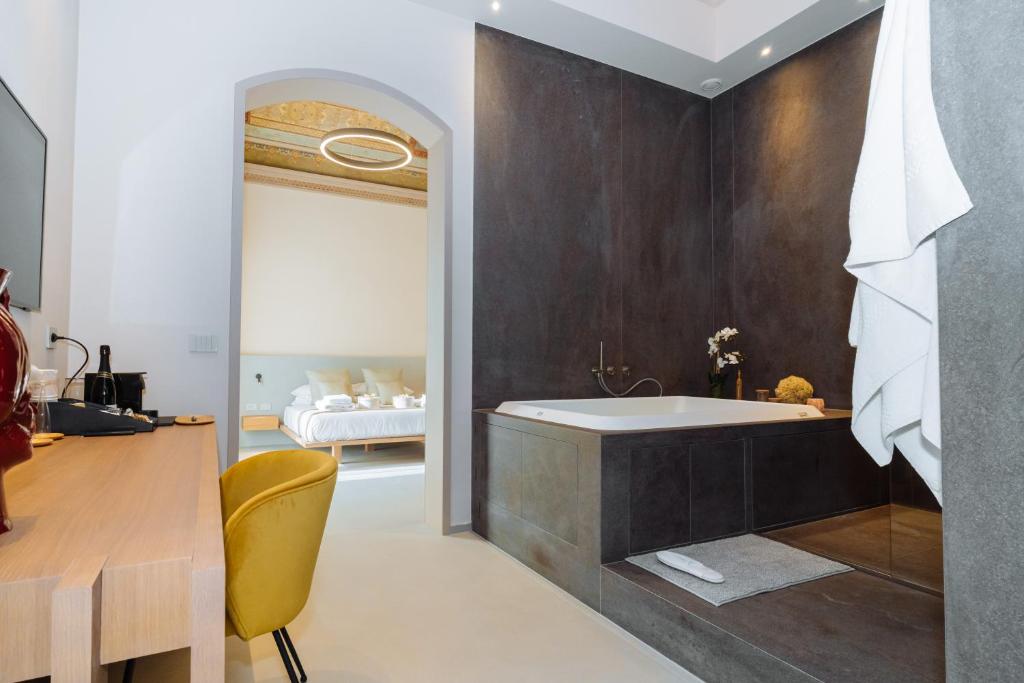 ETNEA Suite 270 photo 2