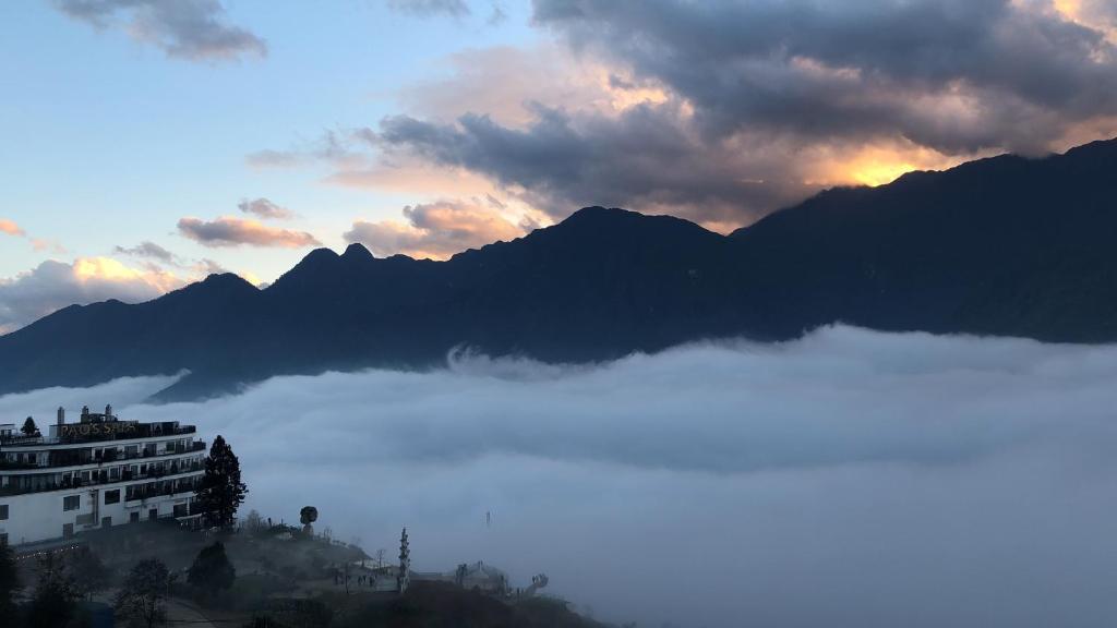 Black Hmong View hotel