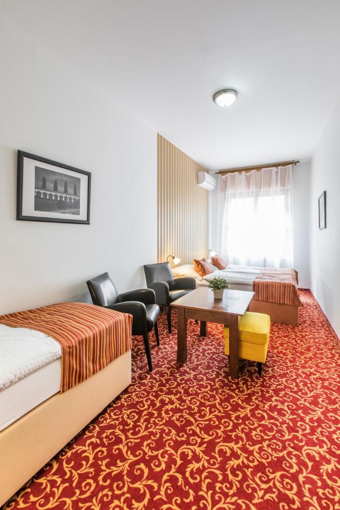 Hotel U Zlatého kohouta photo 2