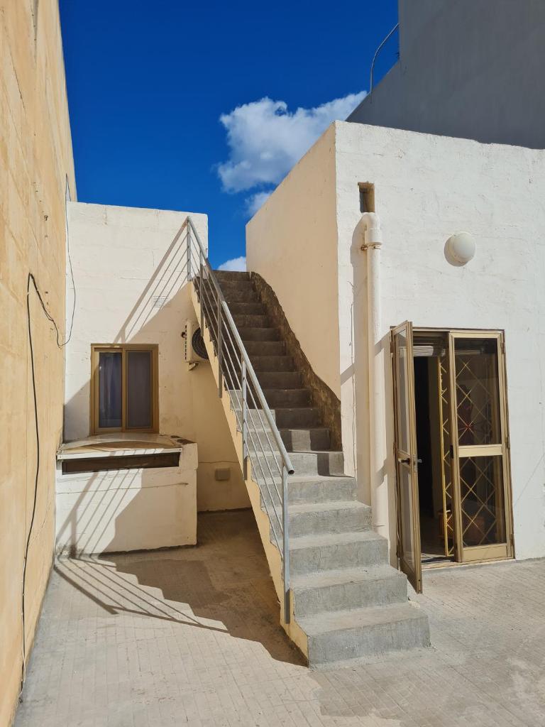 EEM student Guest House (shared rooms) photo 3