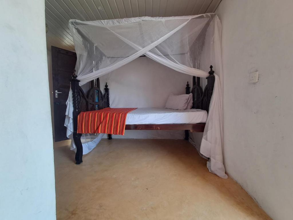 pilipili bed house