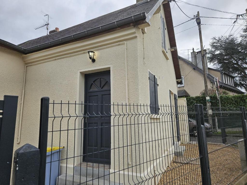 Appartement à Evreux à 10 minutes de la gare et de la Cathédrale photo 2