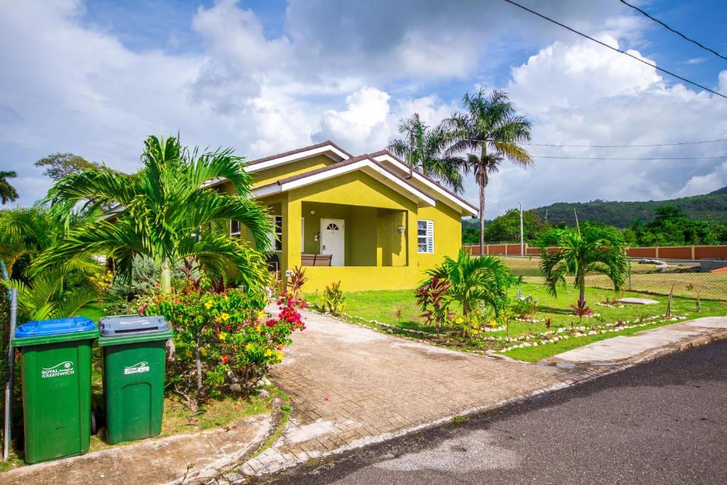 Ocho Rios Drax hall Manor 3 Bed sleeps 7 photo 4