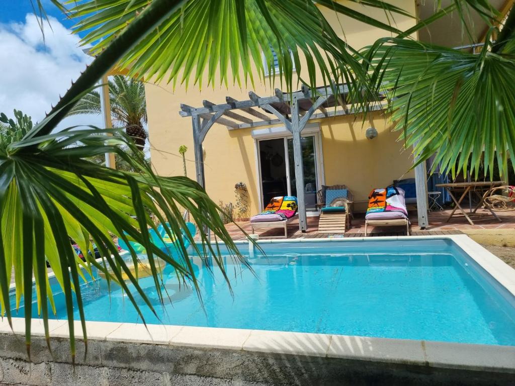 VILLA PAPAYE LES PIEDS DANS L'EAU ORIENT BAY SAINT MARTIN