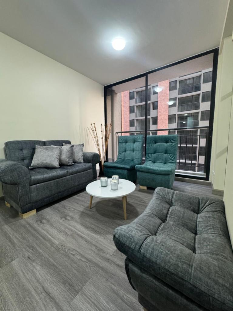 Acogedor apartamento cerca al Centro comercial Viva photo 1