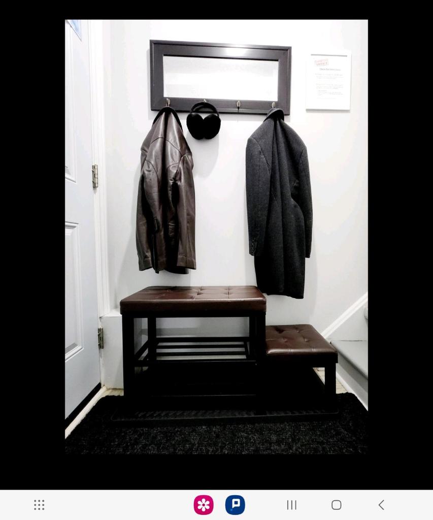 Staycation Apartment, Free Parking ,kitchen & washroom ensuite photo 1