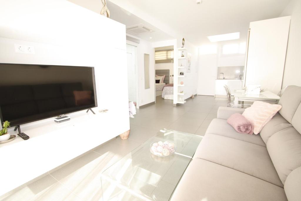 Fantastic apartment with sea views photo 1
