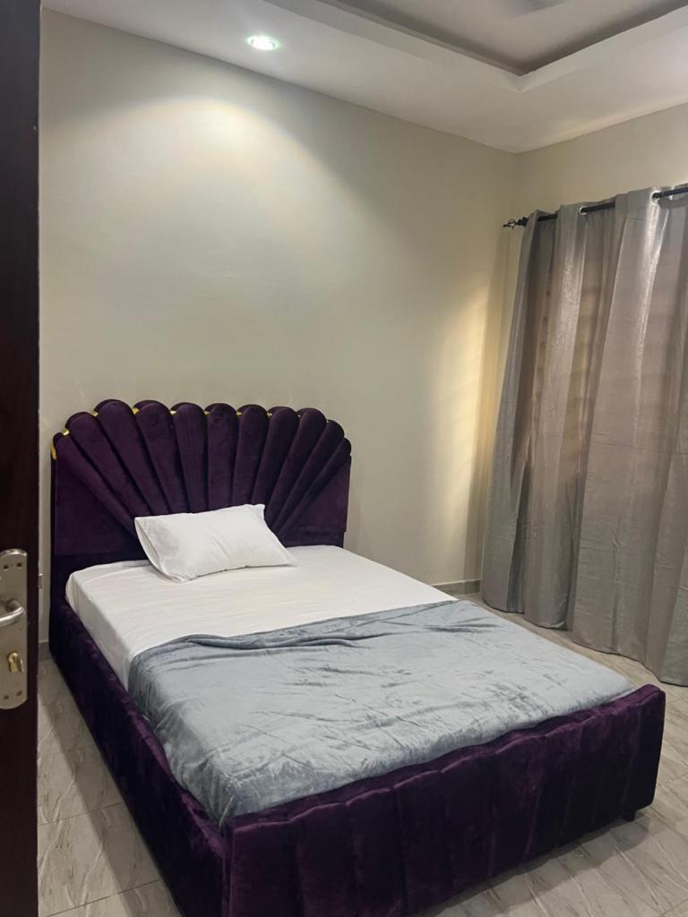 Fowaa Lux photo 2