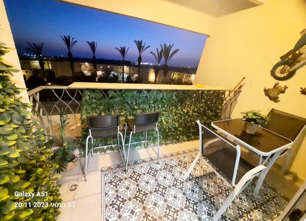 Sea View Suites - דירות נופש עם מקלט photo 2