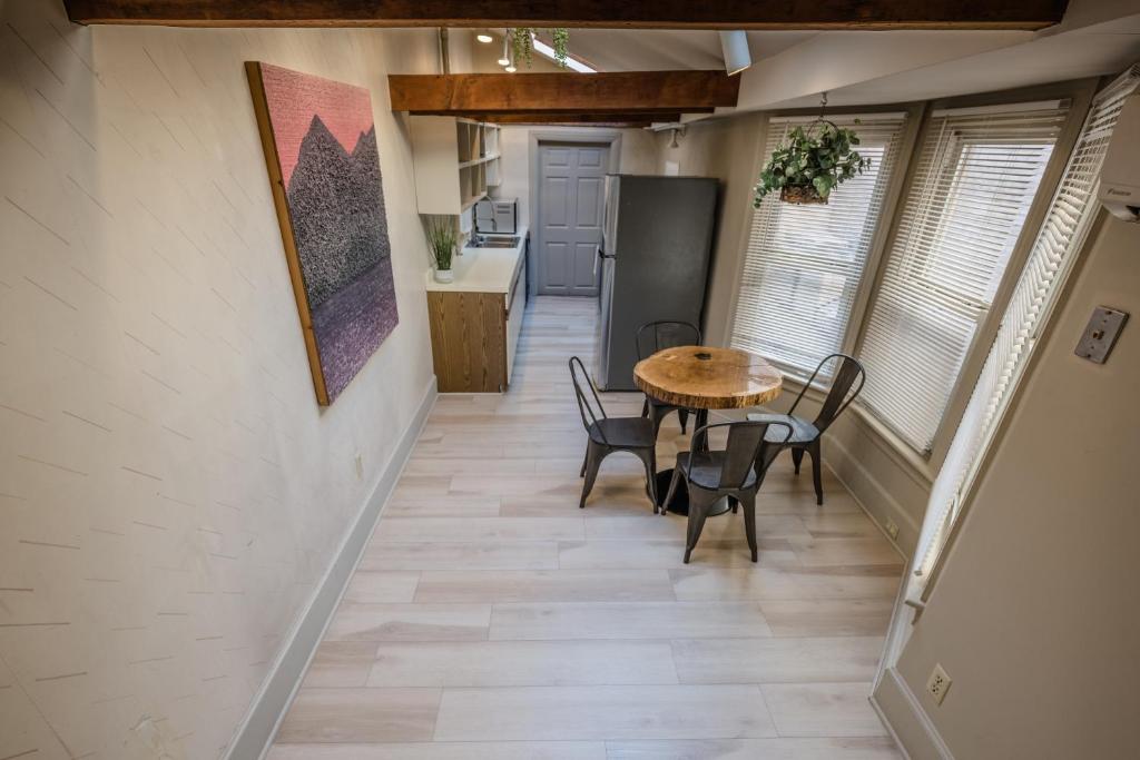 Row House Loft in Downtown Harrisburg near Hershey photo 4