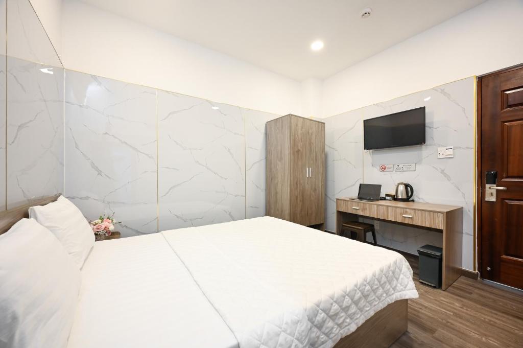 YoKo Airport Saigon Hotel