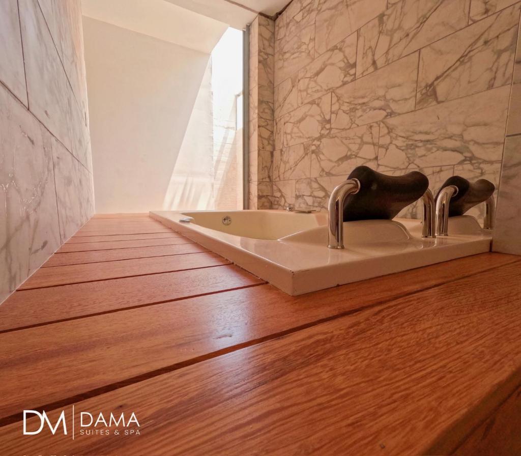 Dama Suites & Spa photo 2