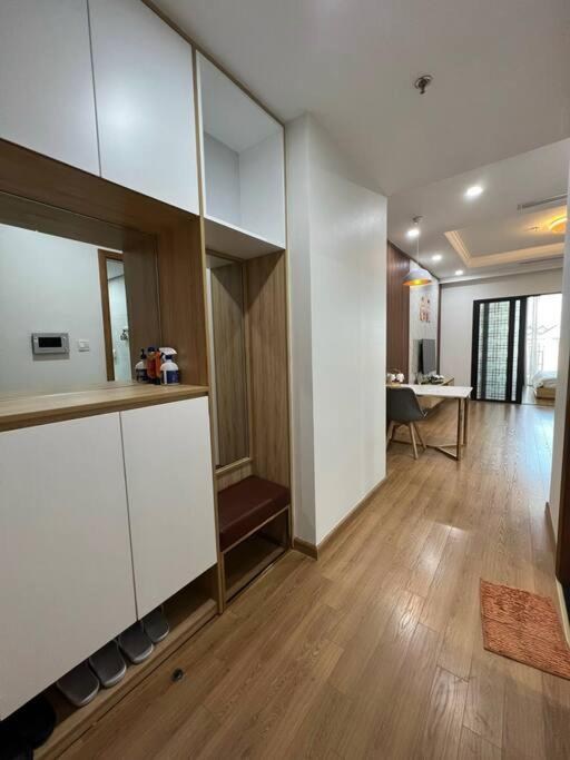 Vinhomes Royal city 1 bed room.