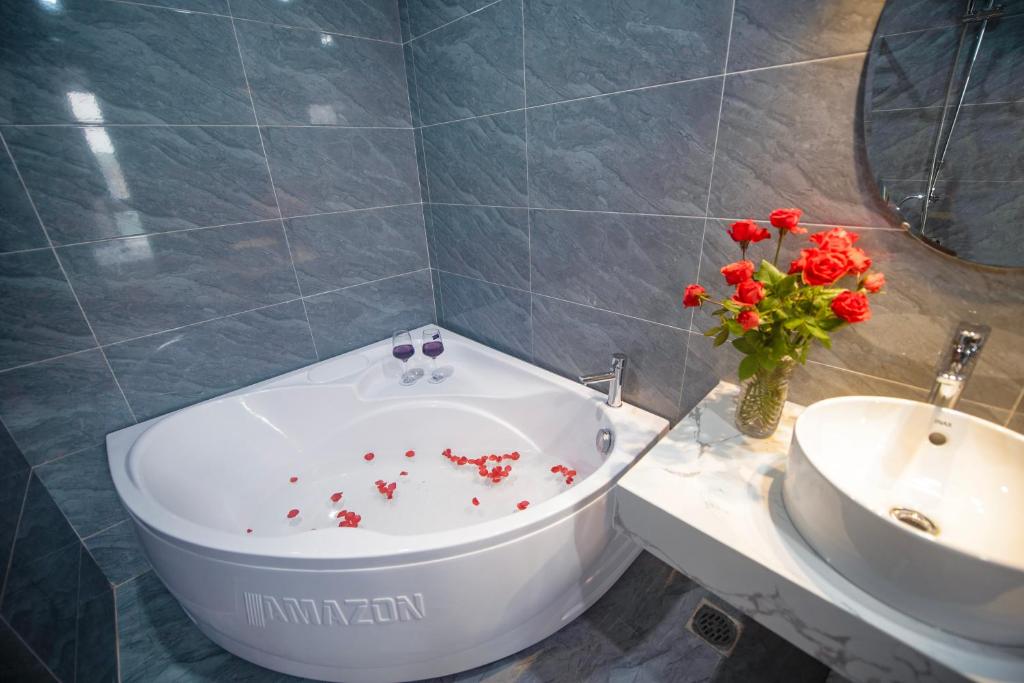 Lily Home - Confetti Apartment Nguyễn Công Trứ