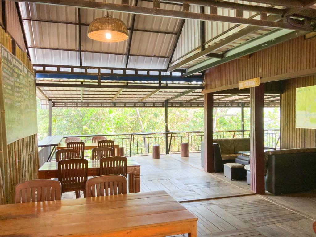 Backpacker Hostel and Jungle Trekking photo 3