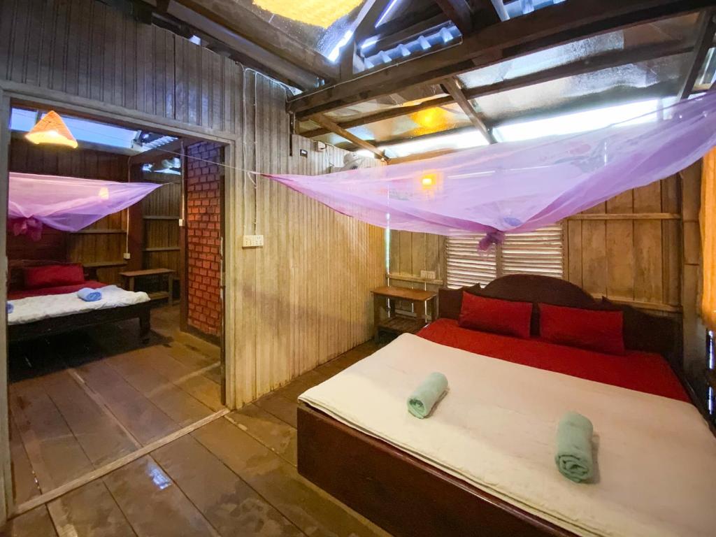 Backpacker Hostel and Jungle Trekking photo 2