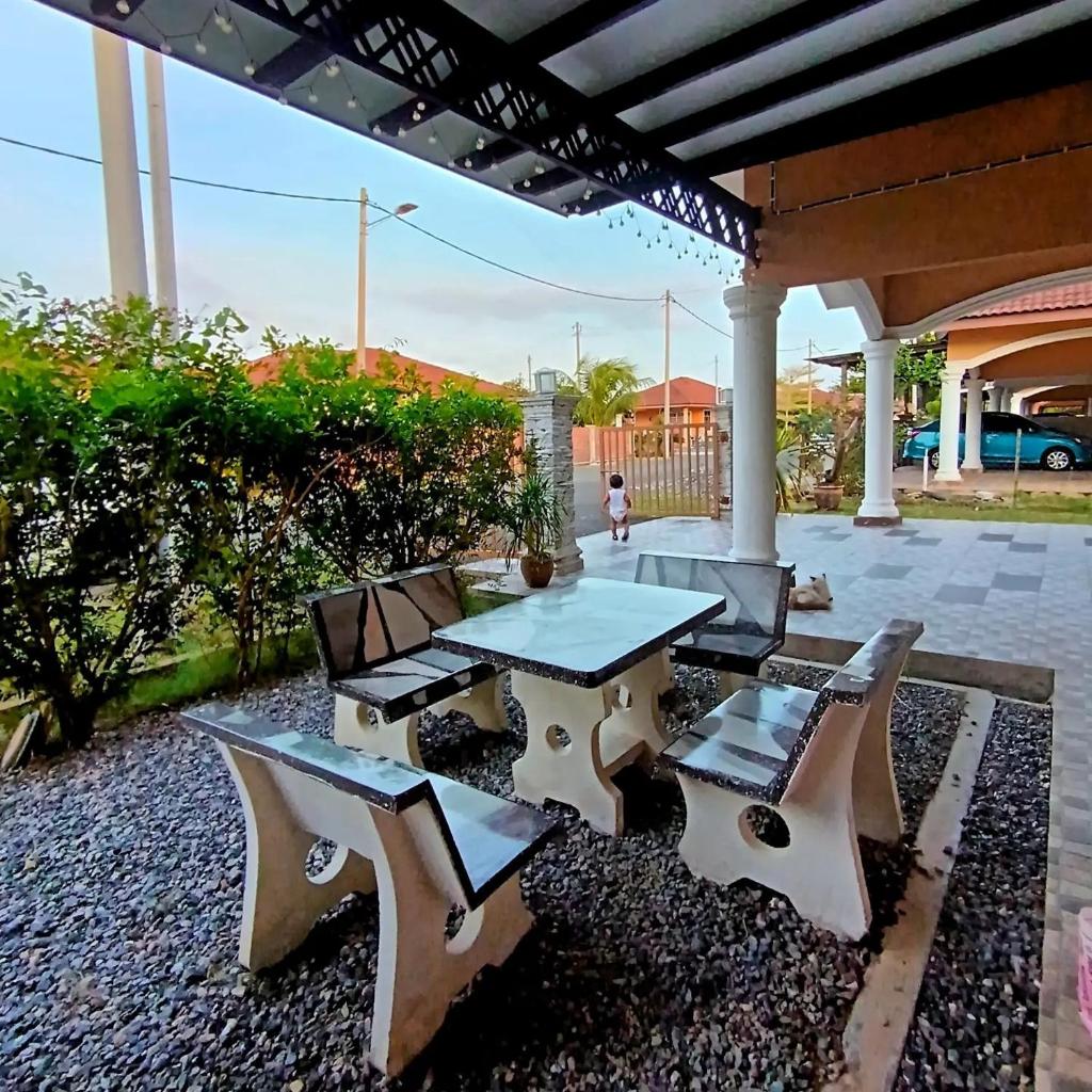 Ebnur Homestay photo 2