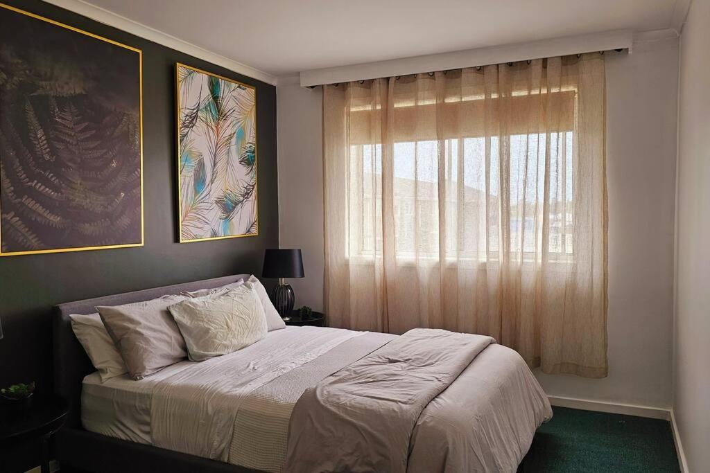 2 Bed Apartment York Street Sale photo 3