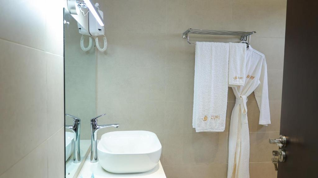 Zuri Place Hotel Limited photo 2