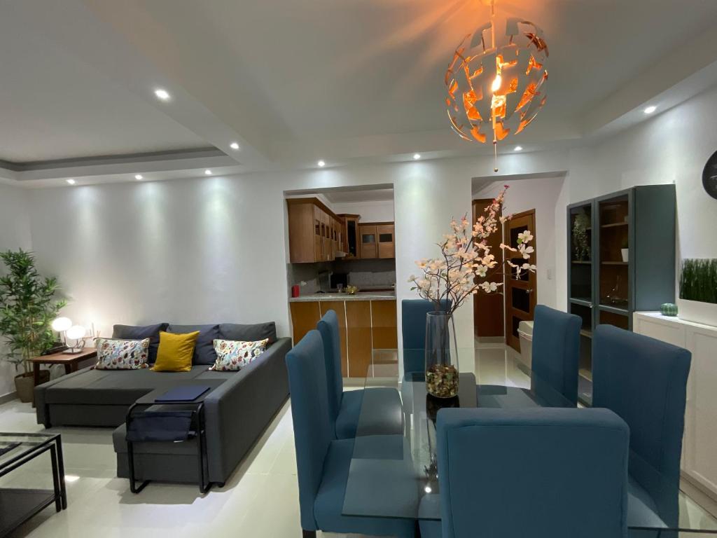 Charming Apartment near Airport and Beaches photo 2