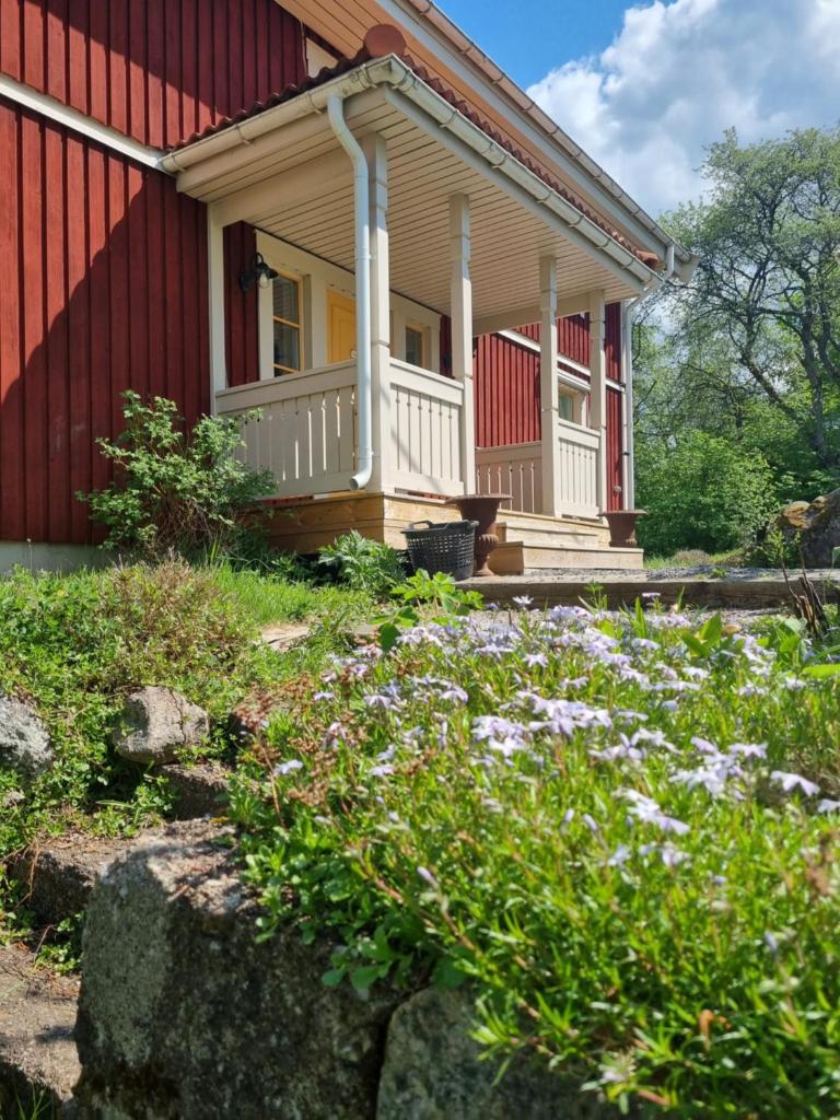 Sällinge House - Cozy Villa with Fireplace and Garden close to Uppsala photo 2