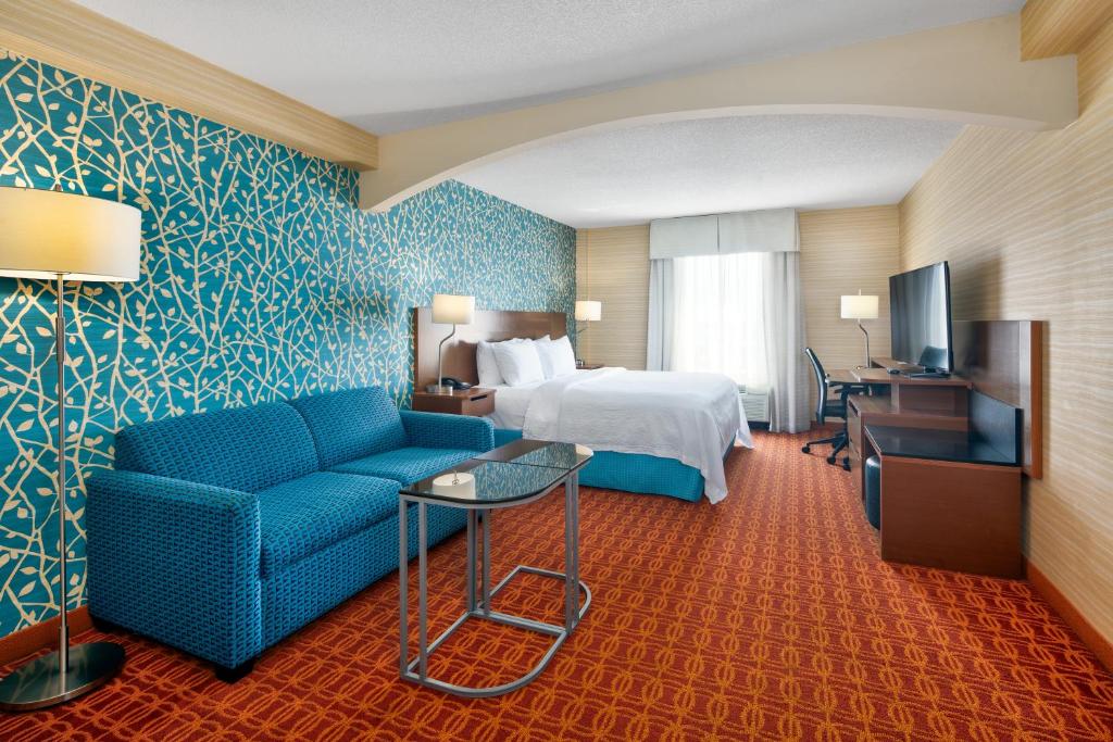 Fairfield Inn & Suites by Marriott Toronto Airport photo 4