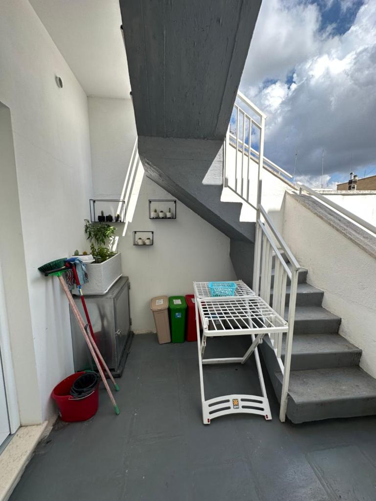 Tom & Ros House photo 2