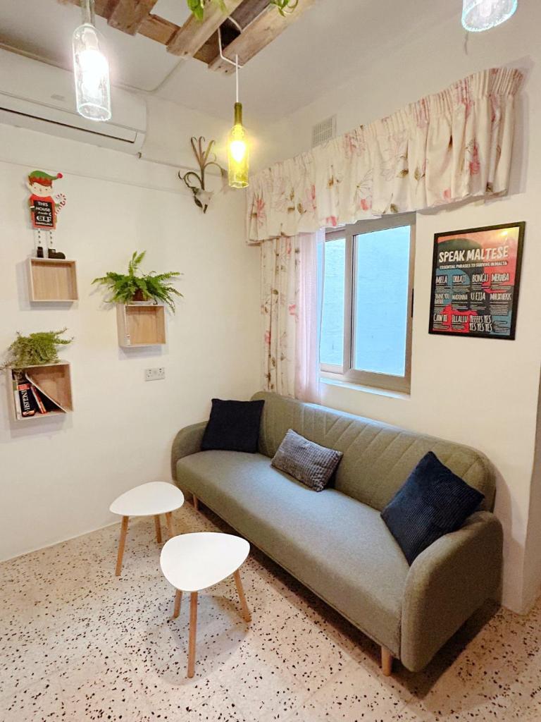 Juliet housing photo 1