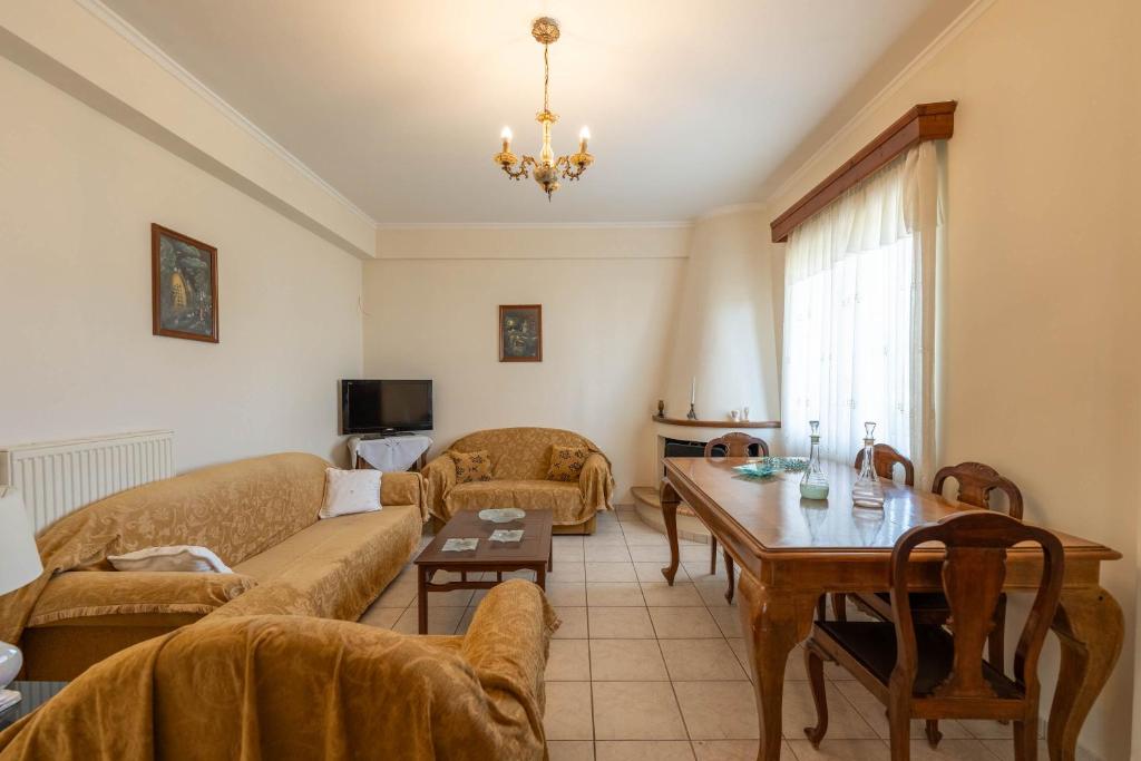 Vintage Family Comfort By Greece Apartments photo 1