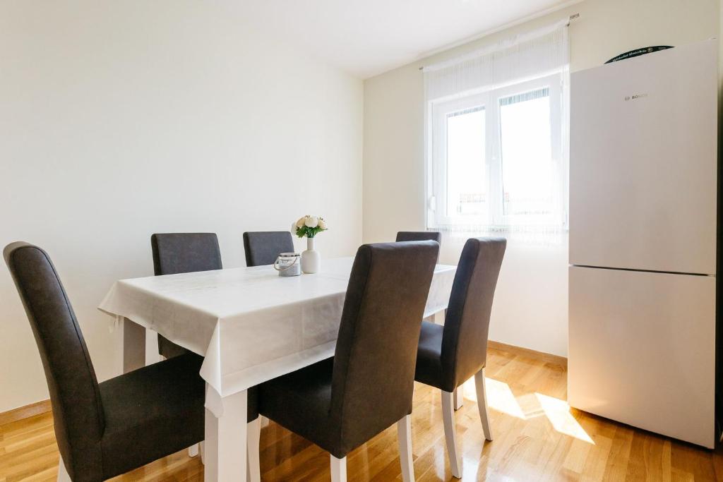 Apartment Zelenika photo 3