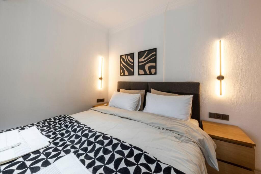 Bodrum Center 2 Bedroom Calm Modern Garden Floor Flat - Yeni Dunya Bodrum - Tap to explore photos