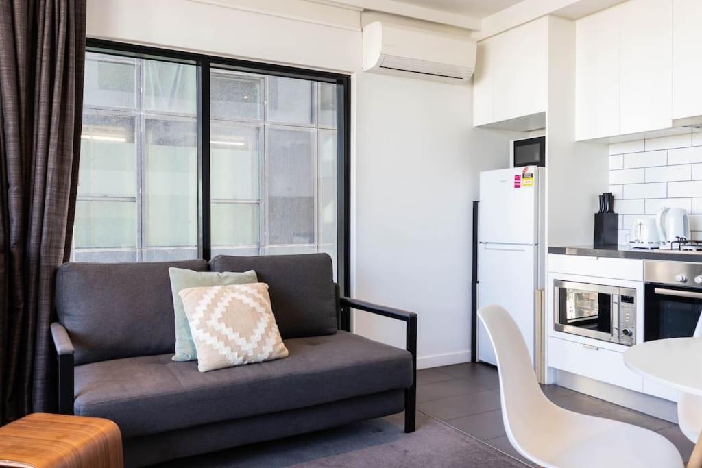 Simplistic 2BR Southbank apartment Wifi Balcony#EB2206 photo 3