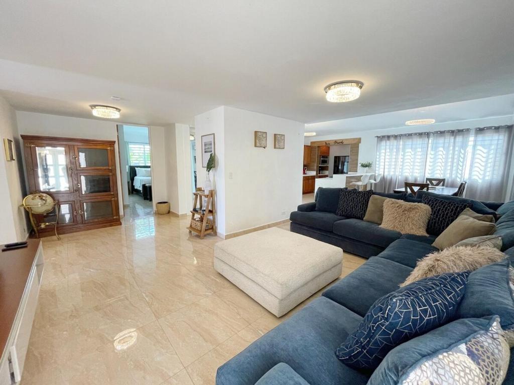 4 bedroom family reserve with pool home photo 4