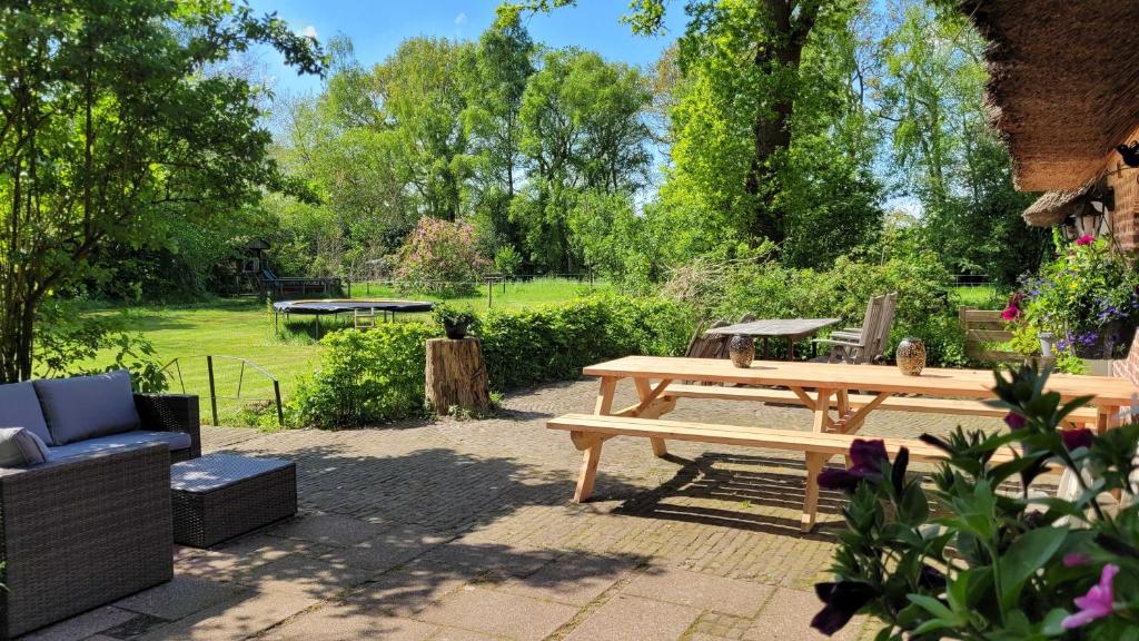 Sfeervolle vakantiewoning midden in het Drents-Friese Wold photo 2