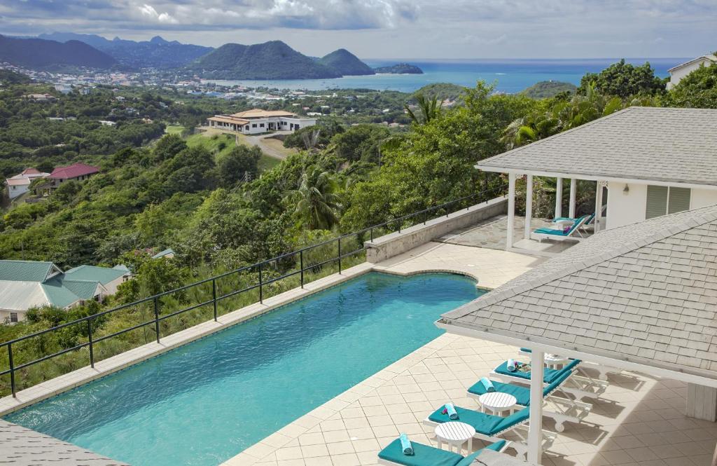 Zephyr Hill - 4 bedroom Villa with awe inspiring views villa photo 1