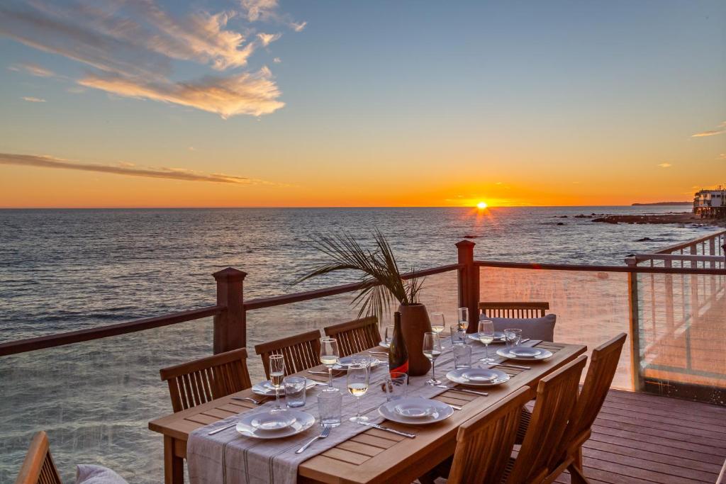 Blue Dolphin: An Oceanfront Malibu Sanctuary photo 1
