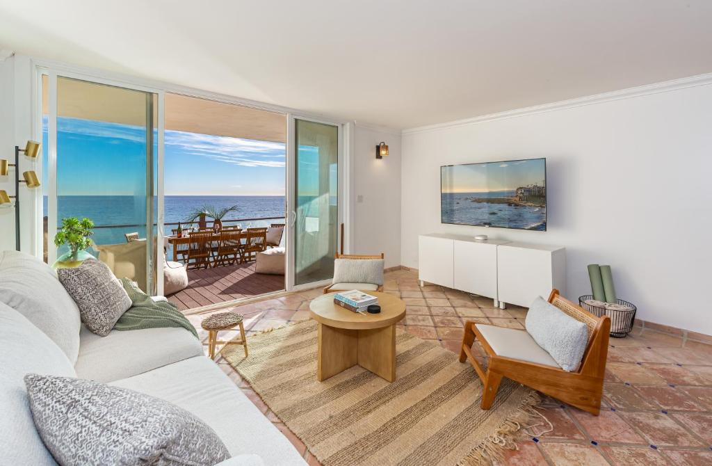 Blue Dolphin: An Oceanfront Malibu Sanctuary photo 3